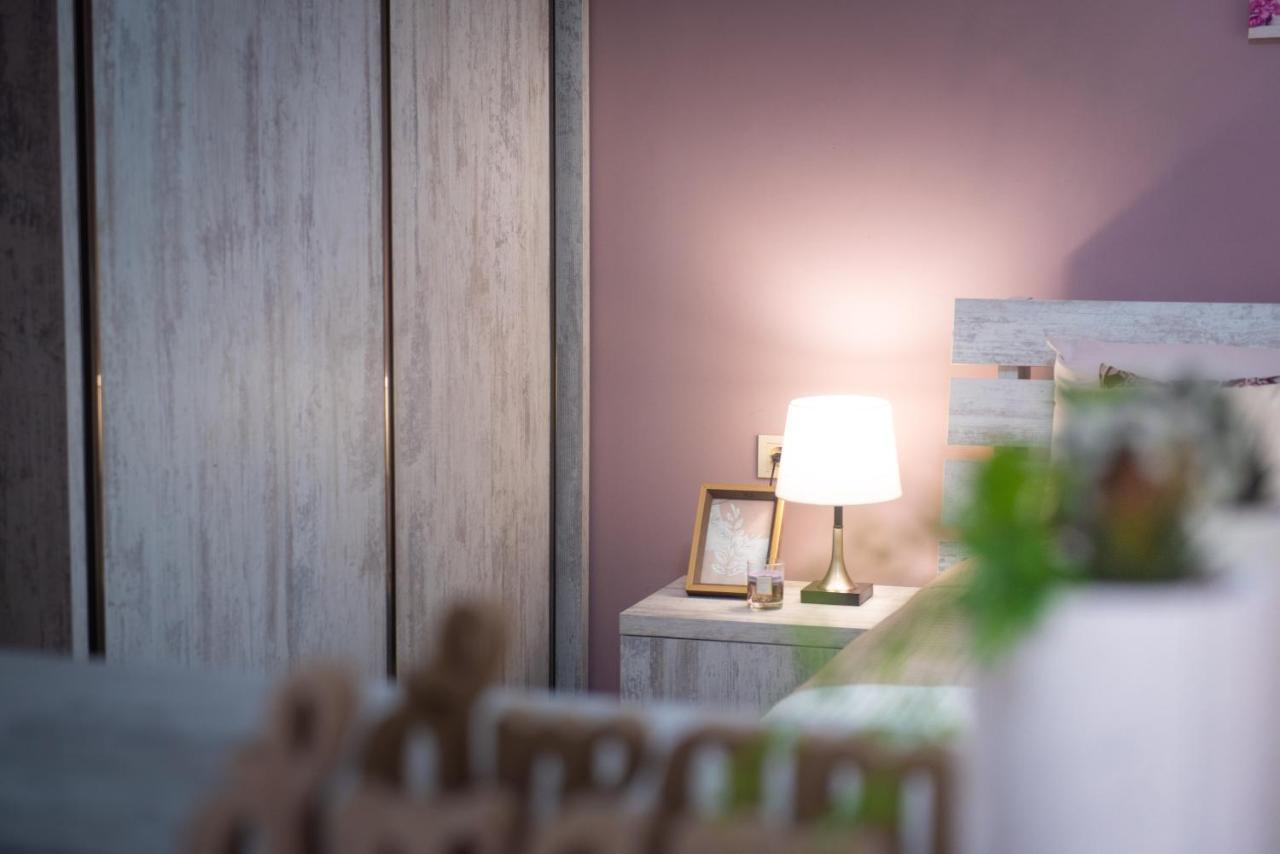 Gg Home - Cozy 2-Bedroom Apartment On Givi Kartozia Тбилиси Экстерьер фото